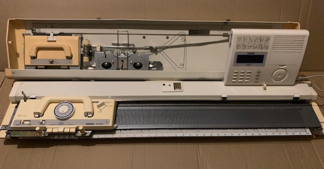 Topical 7 Brother KH-970 electronic knitting machine + KR850 ribber Package