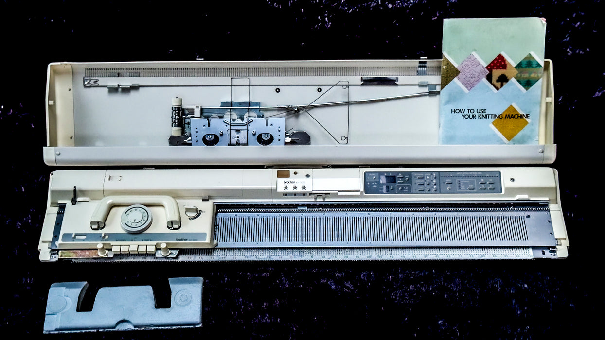 Brother KH-900 Electronic Knitting Machine Standard Gauge 4.5mm (Reconditioned)