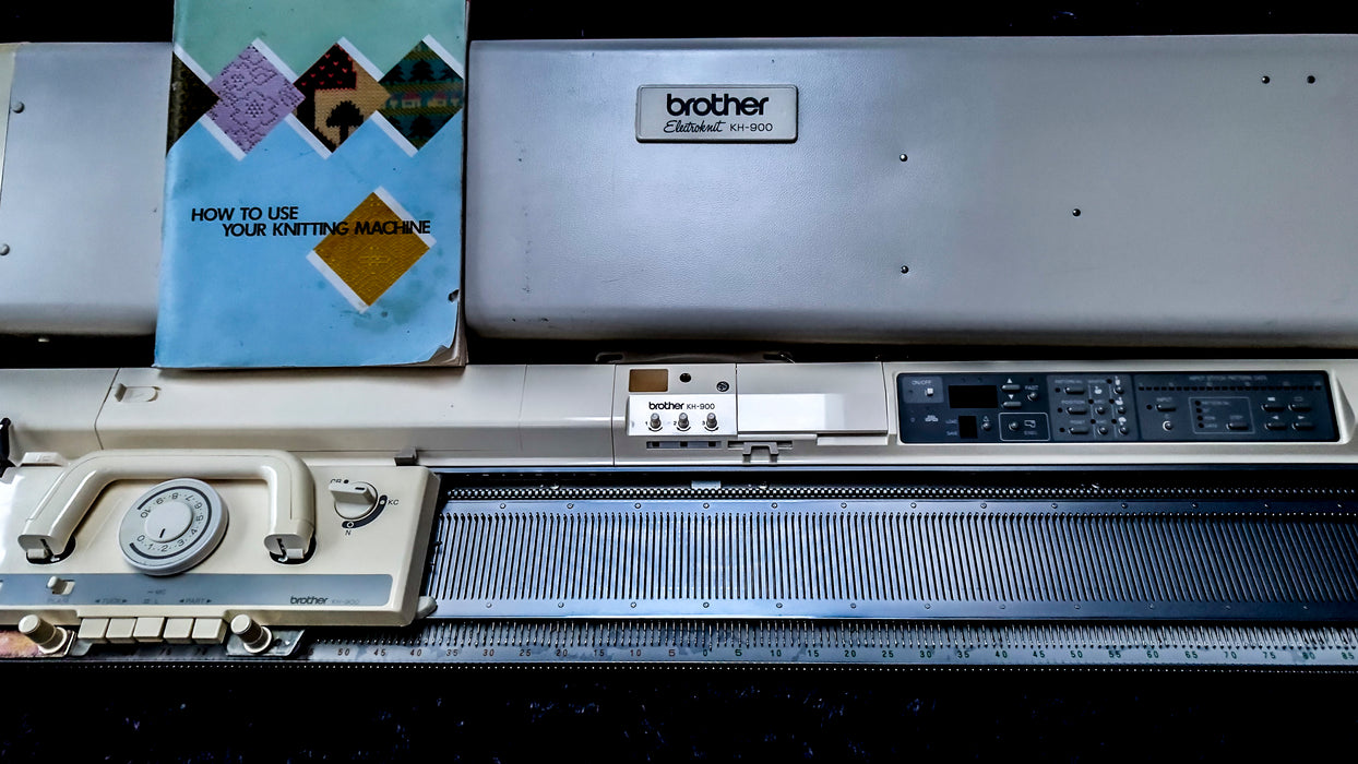 Brother KH-900 Electronic Knitting Machine Standard Gauge 4.5mm (Reconditioned)