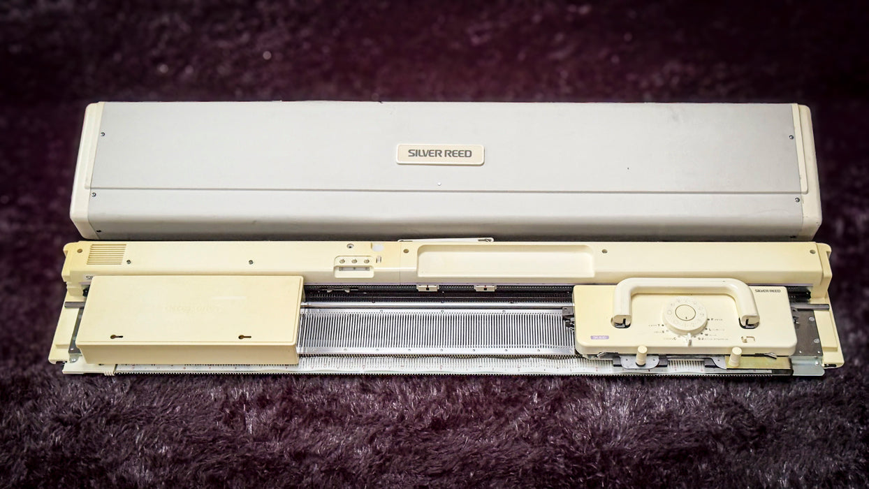 Silver Reed SK830 Electronic Fine Gauge Knitting Machine 3.6mm (Reconditioned)